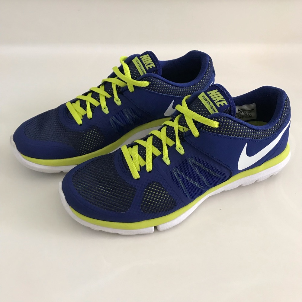 Nike flex run shoe